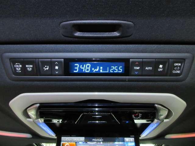 ヴェルファイア ２．５Ｚ　Ａエディション　ゴールデンアイズ　ツインサンルーフＡＬＰＩＮＥ１１型ナビ／１２．８型フリップ地デジＢカメラ両側電動／ＲゲートＭＯＤＥＬＬＩＳＴＡエアロ／グリル／マフラー純正１８ＡＷ（17枚目）