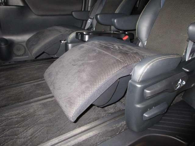 ヴェルファイア ２．５Ｚ　Ａエディション　ゴールデンアイズ　ツインサンルーフＡＬＰＩＮＥ１１型ナビ／１２．８型フリップ地デジＢカメラ両側電動／ＲゲートＭＯＤＥＬＬＩＳＴＡエアロ／グリル／マフラー純正１８ＡＷ（38枚目）