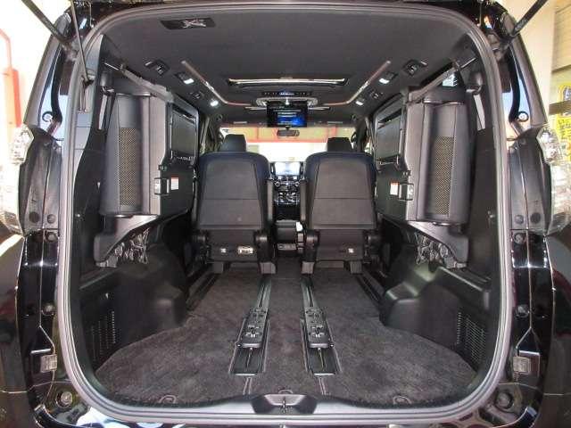 ヴェルファイア ２．５Ｚ　Ａエディション　ゴールデンアイズ　ツインサンルーフＡＬＰＩＮＥ１１型ナビ／１２．８型フリップ地デジＢカメラ両側電動／ＲゲートＭＯＤＥＬＬＩＳＴＡエアロ／グリル／マフラー純正１８ＡＷ（42枚目）