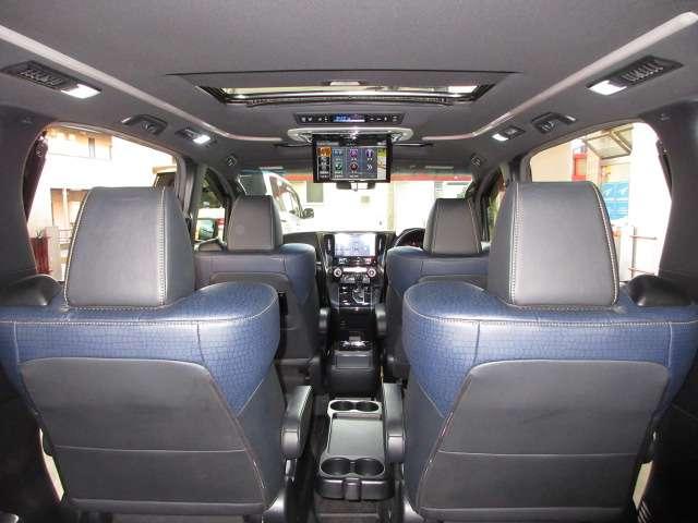 ヴェルファイア ２．５Ｚ　Ａエディション　ゴールデンアイズ　ツインサンルーフＡＬＰＩＮＥ１１型ナビ／１２．８型フリップ地デジＢカメラ両側電動／ＲゲートＭＯＤＥＬＬＩＳＴＡエアロ／グリル／マフラー純正１８ＡＷ（51枚目）