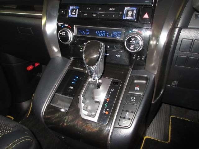 ヴェルファイア ２．５Ｚ　Ａエディション　ゴールデンアイズ　ツインサンルーフＡＬＰＩＮＥ１１型ナビ／１２．８型フリップ地デジＢカメラ両側電動／ＲゲートＭＯＤＥＬＬＩＳＴＡエアロ／グリル／マフラー純正１８ＡＷ（61枚目）