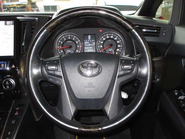 ヴェルファイア ２．５Ｚ　Ａエディション　ゴールデンアイズ　ツインサンルーフＡＬＰＩＮＥ１１型ナビ／１２．８型フリップ地デジＢカメラ両側電動／ＲゲートＭＯＤＥＬＬＩＳＴＡエアロ／グリル／マフラー純正１８ＡＷ（63枚目）