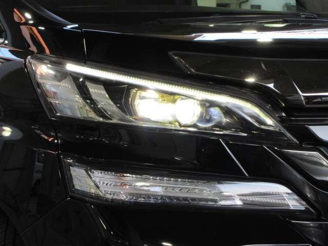 ヴェルファイア ２．５Ｚ　Ａエディション　ゴールデンアイズ　ツインサンルーフＡＬＰＩＮＥ１１型ナビ／１２．８型フリップ地デジＢカメラ両側電動／ＲゲートＭＯＤＥＬＬＩＳＴＡエアロ／グリル／マフラー純正１８ＡＷ（70枚目）