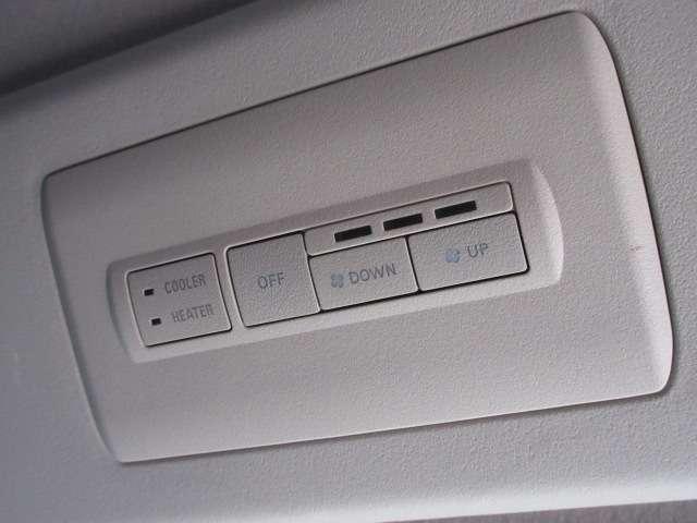 デリカＤ：５ シャモニー　１オナ　純正ＳＤナビ　ＦＳＢカメラ　地デジ　両側電動ドア　電動暖シート　ＨＩＤ　フォグ　ＥＴＣ　スマＫｅｙ　クルコン　ＭＫＷ１６ＡＷ／オールテレンタイヤ　ＪＡＯＳマッドフラップ　ＧＡＮＡＤＯＲマフラー（18枚目）