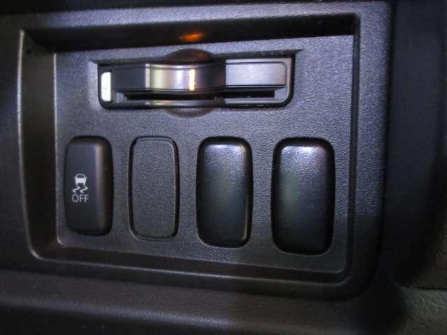 デリカＤ：５ シャモニー　１オナ　純正ＳＤナビ　ＦＳＢカメラ　地デジ　両側電動ドア　電動暖シート　ＨＩＤ　フォグ　ＥＴＣ　スマＫｅｙ　クルコン　ＭＫＷ１６ＡＷ／オールテレンタイヤ　ＪＡＯＳマッドフラップ　ＧＡＮＡＤＯＲマフラー（19枚目）