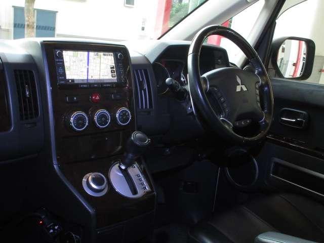 デリカＤ：５ シャモニー　１オナ　純正ＳＤナビ　ＦＳＢカメラ　地デジ　両側電動ドア　電動暖シート　ＨＩＤ　フォグ　ＥＴＣ　スマＫｅｙ　クルコン　ＭＫＷ１６ＡＷ／オールテレンタイヤ　ＪＡＯＳマッドフラップ　ＧＡＮＡＤＯＲマフラー（45枚目）