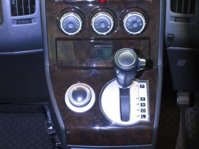 デリカＤ：５ シャモニー　１オナ　純正ＳＤナビ　ＦＳＢカメラ　地デジ　両側電動ドア　電動暖シート　ＨＩＤ　フォグ　ＥＴＣ　スマＫｅｙ　クルコン　ＭＫＷ１６ＡＷ／オールテレンタイヤ　ＪＡＯＳマッドフラップ　ＧＡＮＡＤＯＲマフラー（50枚目）