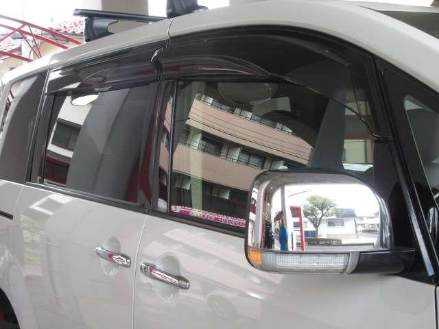 デリカＤ：５ シャモニー　１オナ　純正ＳＤナビ　ＦＳＢカメラ　地デジ　両側電動ドア　電動暖シート　ＨＩＤ　フォグ　ＥＴＣ　スマＫｅｙ　クルコン　ＭＫＷ１６ＡＷ／オールテレンタイヤ　ＪＡＯＳマッドフラップ　ＧＡＮＡＤＯＲマフラー（68枚目）