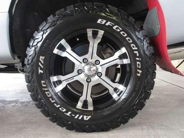 デリカＤ：５ シャモニー　１オナ　純正ＳＤナビ　ＦＳＢカメラ　地デジ　両側電動ドア　電動暖シート　ＨＩＤ　フォグ　ＥＴＣ　スマＫｅｙ　クルコン　ＭＫＷ１６ＡＷ／オールテレンタイヤ　ＪＡＯＳマッドフラップ　ＧＡＮＡＤＯＲマフラー（73枚目）