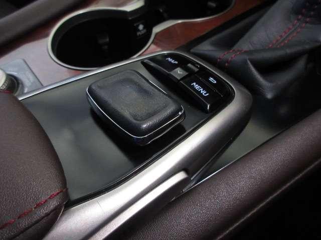 ＲＸ ＲＸ４５０ｈ　バージョンＬ　純正ナビ　ＳＤ録音　パノラミックビューモニター地デジ革電動冷暖シート　ハイビーム付ＬＥＤ／フォグ　ＥＴＣ　ヒータ付革巻ステア　ｎａｎｏｅ　クルコン　Ｃソナー　ＥＣＯ／ＳＰＯＲＴＳモード純正ＯＰ２０ＡＷ（11枚目）