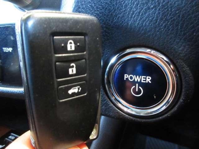 ＲＸ ＲＸ４５０ｈ　バージョンＬ　純正ナビ　ＳＤ録音　パノラミックビューモニター地デジ革電動冷暖シート　ハイビーム付ＬＥＤ／フォグ　ＥＴＣ　ヒータ付革巻ステア　ｎａｎｏｅ　クルコン　Ｃソナー　ＥＣＯ／ＳＰＯＲＴＳモード純正ＯＰ２０ＡＷ（17枚目）