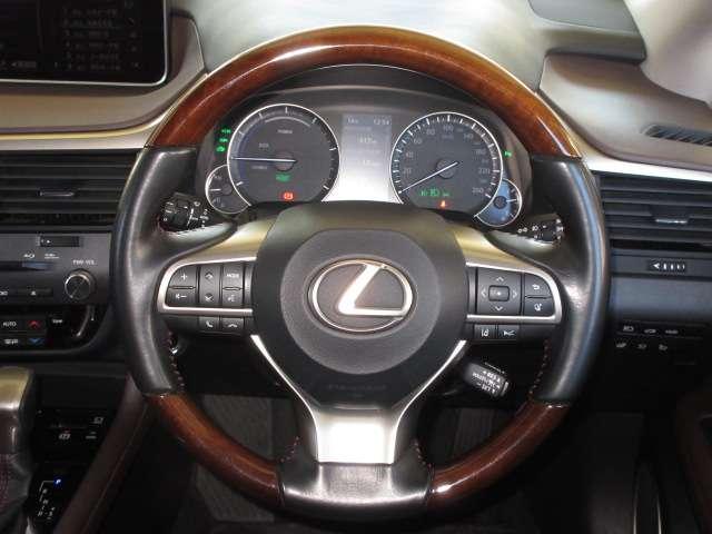 ＲＸ ＲＸ４５０ｈ　バージョンＬ　純正ナビ　ＳＤ録音　パノラミックビューモニター地デジ革電動冷暖シート　ハイビーム付ＬＥＤ／フォグ　ＥＴＣ　ヒータ付革巻ステア　ｎａｎｏｅ　クルコン　Ｃソナー　ＥＣＯ／ＳＰＯＲＴＳモード純正ＯＰ２０ＡＷ（62枚目）