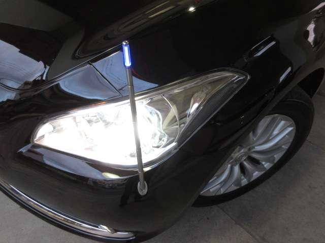 シーマ ハイブリッド　ＶＩＰ　ＢＯＳＥ純正ＤＴＶナビＳ／Ｂカメラ本革電動暖冷シート後席リモコン電動ＲシェイドＥＴＣサンルーフ純正ＡＷ（27枚目）