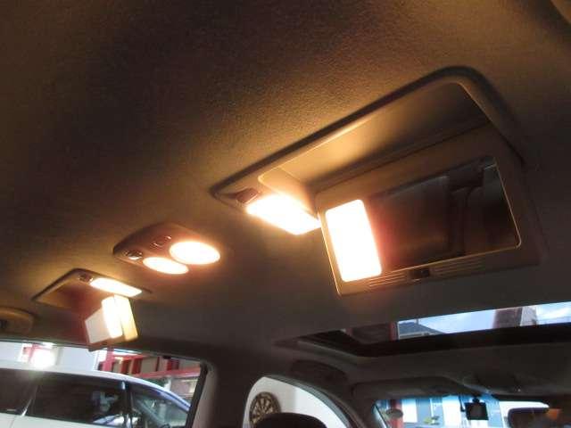 シーマ ハイブリッド　ＶＩＰ　ＢＯＳＥ純正ＤＴＶナビＳ／Ｂカメラ本革電動暖冷シート後席リモコン電動ＲシェイドＥＴＣサンルーフ純正ＡＷ（38枚目）