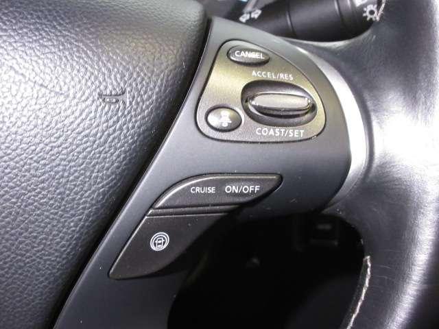 シーマ ハイブリッド　ＶＩＰ　ＢＯＳＥ純正ＤＴＶナビＳ／Ｂカメラ本革電動暖冷シート後席リモコン電動ＲシェイドＥＴＣサンルーフ純正ＡＷ（55枚目）