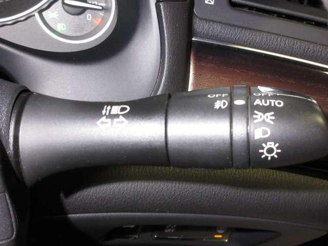 シーマ ハイブリッド　ＶＩＰ　ＢＯＳＥ純正ＤＴＶナビＳ／Ｂカメラ本革電動暖冷シート後席リモコン電動ＲシェイドＥＴＣサンルーフ純正ＡＷ（57枚目）