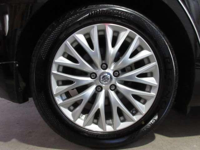 シーマ ハイブリッド　ＶＩＰ　ＢＯＳＥ純正ＤＴＶナビＳ／Ｂカメラ本革電動暖冷シート後席リモコン電動ＲシェイドＥＴＣサンルーフ純正ＡＷ（58枚目）