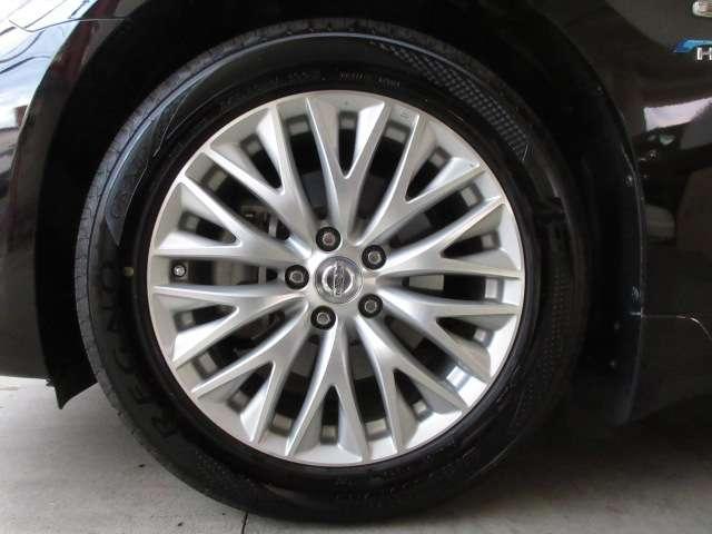 シーマ ハイブリッド　ＶＩＰ　ＢＯＳＥ純正ＤＴＶナビＳ／Ｂカメラ本革電動暖冷シート後席リモコン電動ＲシェイドＥＴＣサンルーフ純正ＡＷ（60枚目）