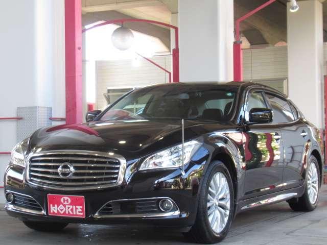 シーマ ハイブリッド　ＶＩＰ　ＢＯＳＥ純正ＤＴＶナビＳ／Ｂカメラ本革電動暖冷シート後席リモコン電動ＲシェイドＥＴＣサンルーフ純正ＡＷ（68枚目）