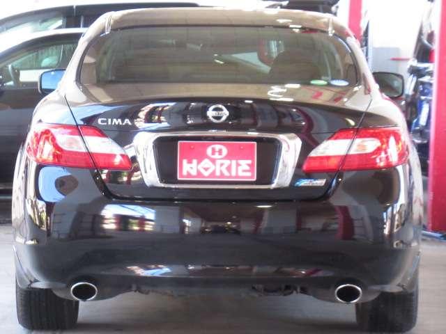 シーマ ハイブリッド　ＶＩＰ　ＢＯＳＥ純正ＤＴＶナビＳ／Ｂカメラ本革電動暖冷シート後席リモコン電動ＲシェイドＥＴＣサンルーフ純正ＡＷ（71枚目）