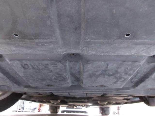 シーマ ハイブリッド　ＶＩＰ　ＢＯＳＥ純正ＤＴＶナビＳ／Ｂカメラ本革電動暖冷シート後席リモコン電動ＲシェイドＥＴＣサンルーフ純正ＡＷ（75枚目）