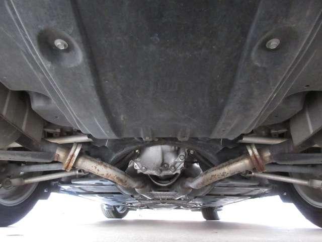 シーマ ハイブリッド　ＶＩＰ　ＢＯＳＥ純正ＤＴＶナビＳ／Ｂカメラ本革電動暖冷シート後席リモコン電動ＲシェイドＥＴＣサンルーフ純正ＡＷ（77枚目）