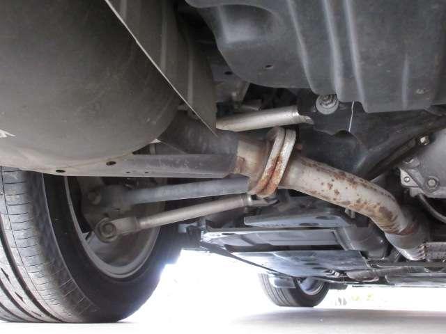 シーマ ハイブリッド　ＶＩＰ　ＢＯＳＥ純正ＤＴＶナビＳ／Ｂカメラ本革電動暖冷シート後席リモコン電動ＲシェイドＥＴＣサンルーフ純正ＡＷ（78枚目）