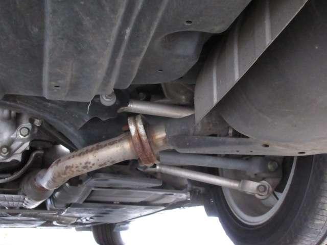 シーマ ハイブリッド　ＶＩＰ　ＢＯＳＥ純正ＤＴＶナビＳ／Ｂカメラ本革電動暖冷シート後席リモコン電動ＲシェイドＥＴＣサンルーフ純正ＡＷ（79枚目）