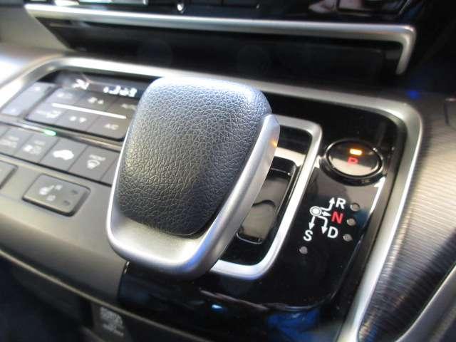 ステップワゴンスパーダ スパーダハイブリッド　Ｇ・ＥＸ　ホンダセンシング　後期１オナＡＬＰＩＮＥ１０型ナビ／１２．８型フリップ黒革暖シート両電動ＡＵＴＯ付ＬＥＤ／フォグ／デイライト無限エアロ純正１６ＡＷ（18枚目）