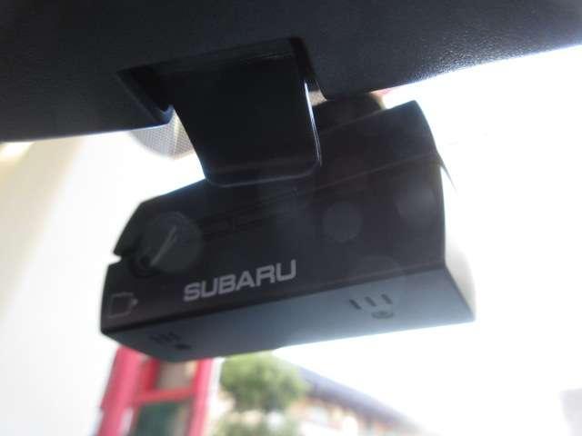 レガシィアウトバック 2.5iアイサイト 後期carrozzeriaナビ音楽録音 Bカメラ 前後フォグ AUTO付HID アイサイトVer,2/PCS/LKA ルーフレール 革巻ステアS/W パドルシフト 停止保持付クルーズ 純正17AW(8枚目)