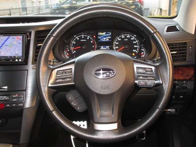 レガシィアウトバック 2.5iアイサイト 後期carrozzeriaナビ音楽録音 Bカメラ 前後フォグ AUTO付HID アイサイトVer,2/PCS/LKA ルーフレール 革巻ステアS/W パドルシフト 停止保持付クルーズ 純正17AW(17枚目)
