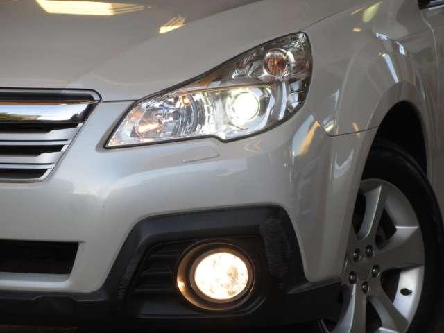 レガシィアウトバック 2.5iアイサイト 後期carrozzeriaナビ音楽録音 Bカメラ 前後フォグ AUTO付HID アイサイトVer,2/PCS/LKA ルーフレール 革巻ステアS/W パドルシフト 停止保持付クルーズ 純正17AW(19枚目)