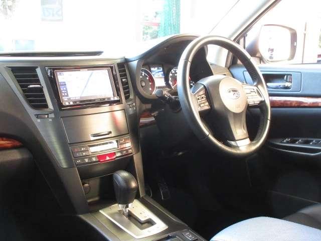 レガシィアウトバック 2.5iアイサイト 後期carrozzeriaナビ音楽録音 Bカメラ 前後フォグ AUTO付HID アイサイトVer,2/PCS/LKA ルーフレール 革巻ステアS/W パドルシフト 停止保持付クルーズ 純正17AW(32枚目)