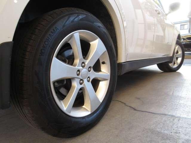 レガシィアウトバック 2.5iアイサイト 後期carrozzeriaナビ音楽録音 Bカメラ 前後フォグ AUTO付HID アイサイトVer,2/PCS/LKA ルーフレール 革巻ステアS/W パドルシフト 停止保持付クルーズ 純正17AW(41枚目)