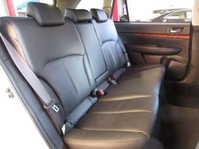 レガシィアウトバック 2.5iアイサイト 後期carrozzeriaナビ音楽録音 Bカメラ 前後フォグ AUTO付HID アイサイトVer,2/PCS/LKA ルーフレール 革巻ステアS/W パドルシフト 停止保持付クルーズ 純正17AW(48枚目)