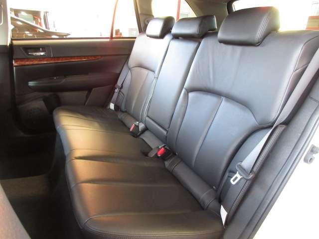 レガシィアウトバック 2.5iアイサイト 後期carrozzeriaナビ音楽録音 Bカメラ 前後フォグ AUTO付HID アイサイトVer,2/PCS/LKA ルーフレール 革巻ステアS/W パドルシフト 停止保持付クルーズ 純正17AW(49枚目)