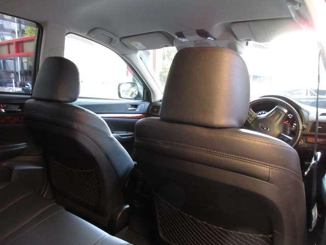 レガシィアウトバック 2.5iアイサイト 後期carrozzeriaナビ音楽録音 Bカメラ 前後フォグ AUTO付HID アイサイトVer,2/PCS/LKA ルーフレール 革巻ステアS/W パドルシフト 停止保持付クルーズ 純正17AW(52枚目)