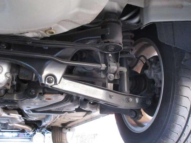 レガシィアウトバック 2.5iアイサイト 後期carrozzeriaナビ音楽録音 Bカメラ 前後フォグ AUTO付HID アイサイトVer,2/PCS/LKA ルーフレール 革巻ステアS/W パドルシフト 停止保持付クルーズ 純正17AW(80枚目)