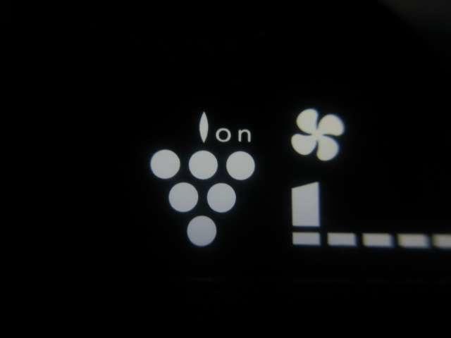 オデッセイハイブリッド ハイブリッドアブソルート・ＥＸホンダセンシング　純正９型ナビＢｌｕｅＴ／ＳＤ録音　アラウンドビューカメラ　地デジ　ＣＭＢＳ／ＬＫＡＳ／ＢＳＭ　フリップＤＭ　発進制御／追従クルーズ両側電動　ＥＴＣ　半革電動暖シート　純正１７ＡＷ（18枚目）