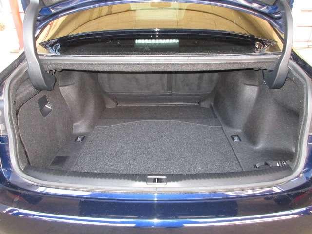 ＩＳ ＩＳ３００ｈ　バージョンＬ　１オナＭＯＰナビ地デジＢカメラ茶本革電動暖冷シートＰＣＳ／追従クルーズ電動Ｒシェイド純正１７ＡＷ（67枚目）