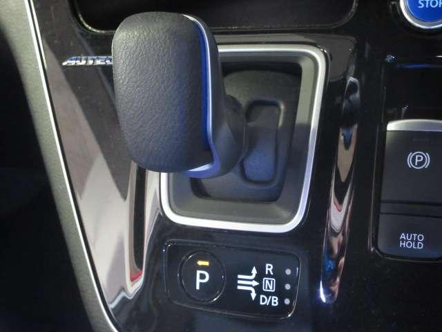 セレナ e-パワー オーテック セーフティパッケージ 純正10型ナビCD/DVD/Blu-R/AUX/USB/BlueT/SD録音 TV 全周囲カメラ Fダウン 両側電動 Eブレーキ/LDW/クルコン/誤発進制御/Cソナー/Pパイロット ETC ドラレコ(29枚目)