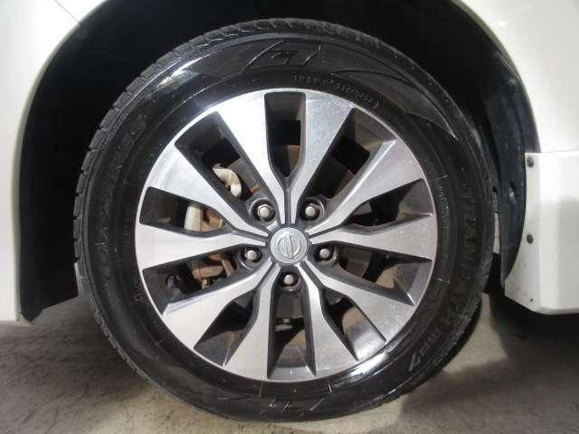 セレナ ハイウェイスター　Ｖセレクション　純正９型ナビ／後席フリップ　ＣＤ／ＤＶＤ／ＵＳＢ／ＢｌｕｅＴ／地デジ　ＳＤ録音　前ドラレコ　ＥＴＣ　両電動ハンズフリー付　Ｅブレーキ／ＬＤＷ／クルコン／Ｃソナー　ＡＵＴＯ付ＬＥＤ　純正１６ＡＷ（68枚目）