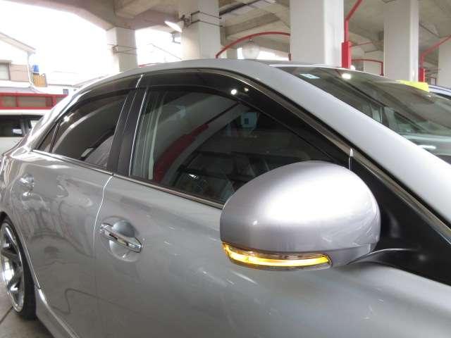 ���F���ɂ��D���A�������ȃE�B���J�[�~���[���J�̓��ł����C�ɕ֗��ȁA�h�A�o�C�U�[�t��