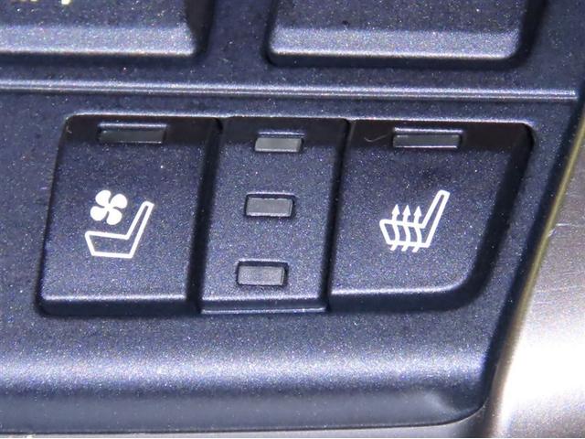 前席にシートヒーター＆シートベンチレーションを装備しております。