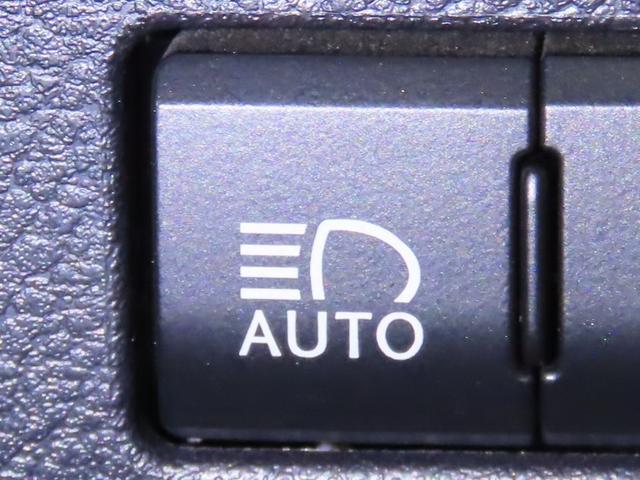 オートマチックハイビームを装備しております。