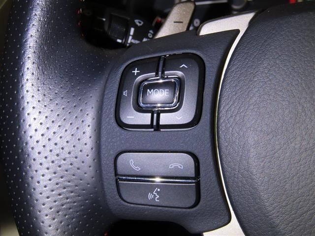 ステアリングスイッチでオーディオの操作ができます。