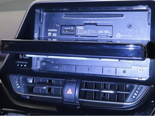 �b�c�A�c�u�c�̍Đ����ł��܂��B�r�c�J�[�h�X���b�g���������Ă��܂�