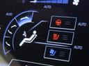 前席にシートヒーター&シートベンチレーションを装備しております。