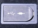 USB端子を装備しております。