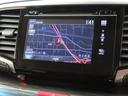 メーカー装着のインターナビシステムです。